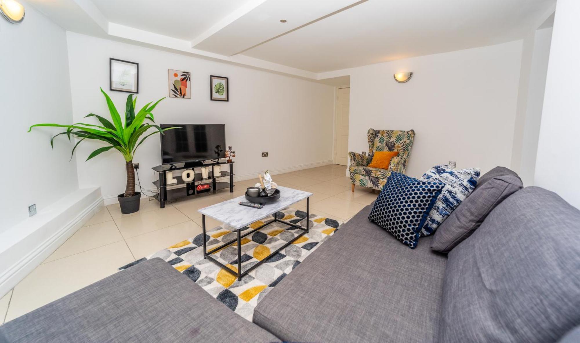 Spacious Flat With Patio & Parking In City Centre Reading Luaran gambar