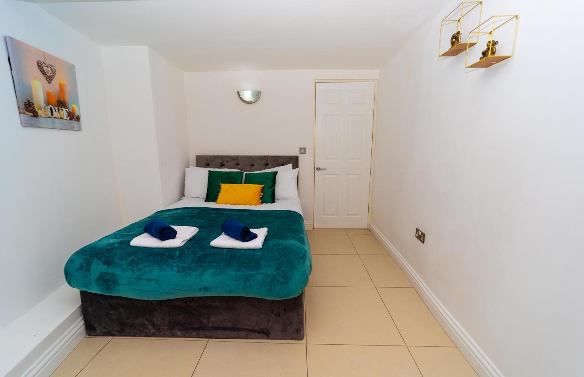 Spacious Flat With Patio & Parking In City Centre Reading Luaran gambar