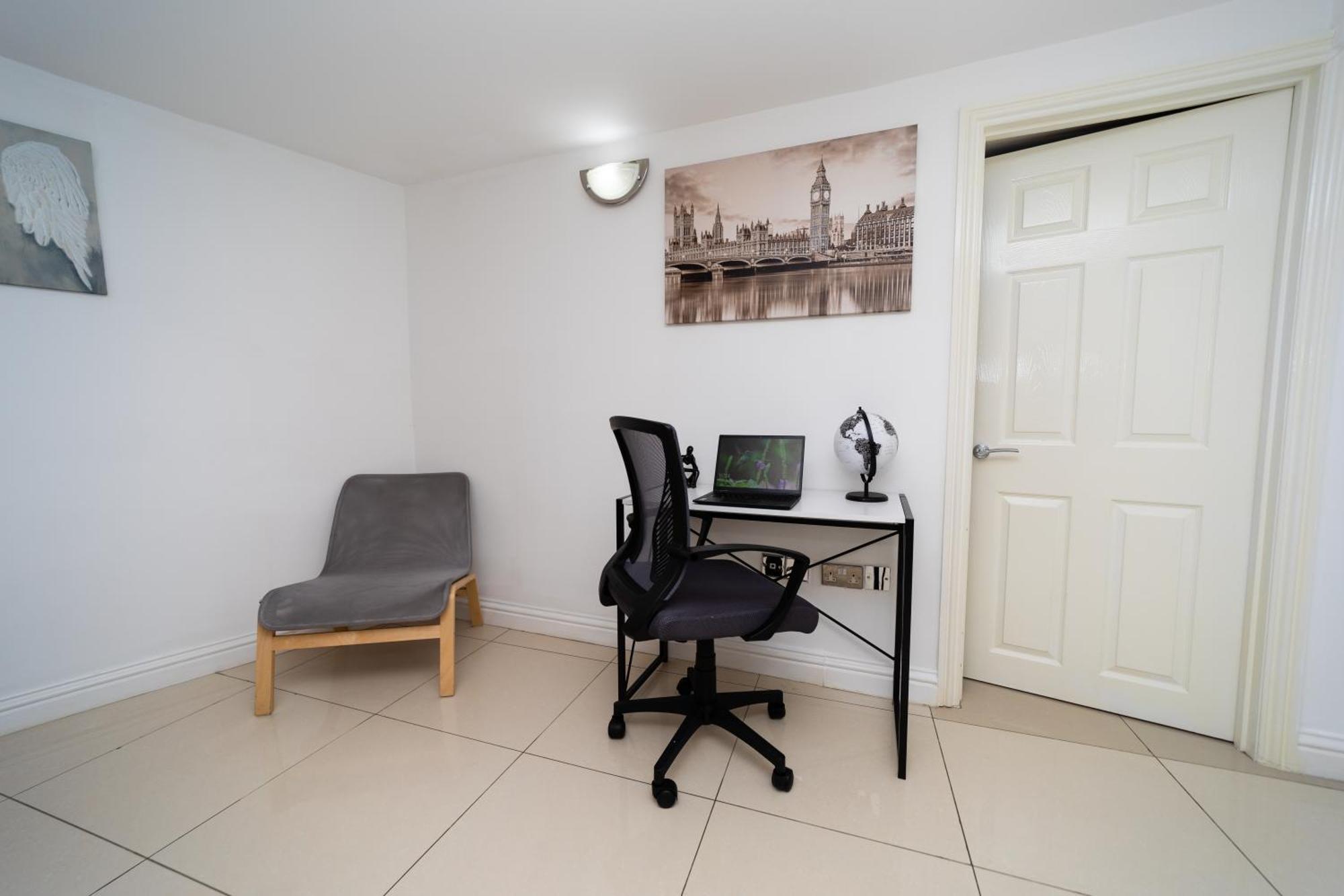 Spacious Flat With Patio & Parking In City Centre Reading Luaran gambar