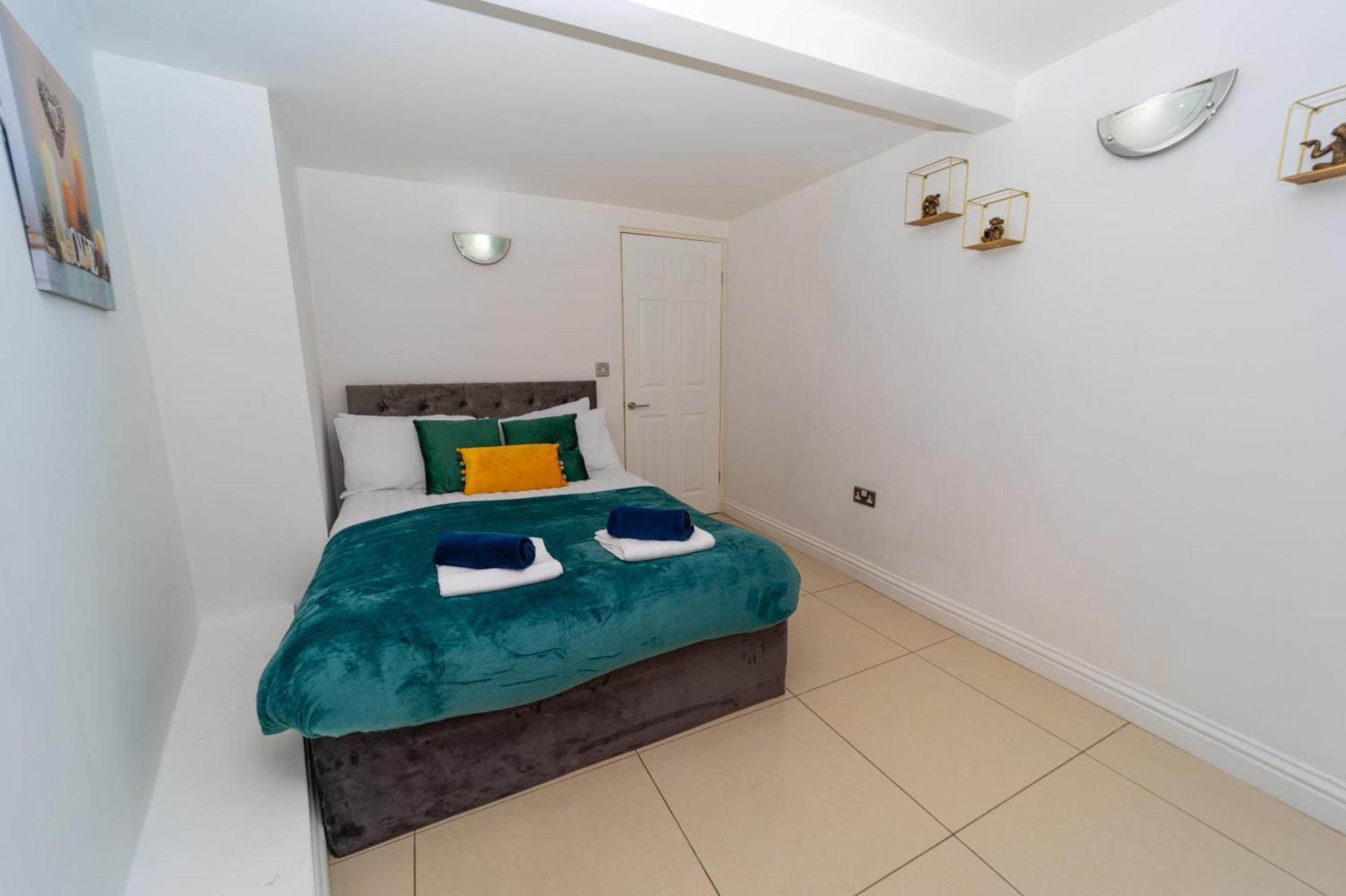 Spacious Flat With Patio & Parking In City Centre Reading Luaran gambar